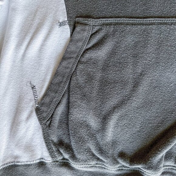 ⭐️⭐️SOLD⭐️⭐️ Men's Vurt Sweatshirt | Hood | Pull Over | Gray & Purple | Medium - Picture 4 of 7